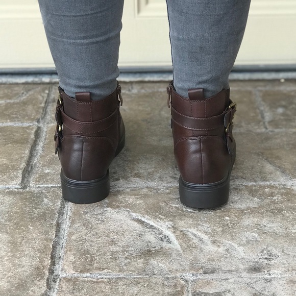 Texas Brown Wraparound Buckle Flat Ankle Booties - Picture 4 of 8